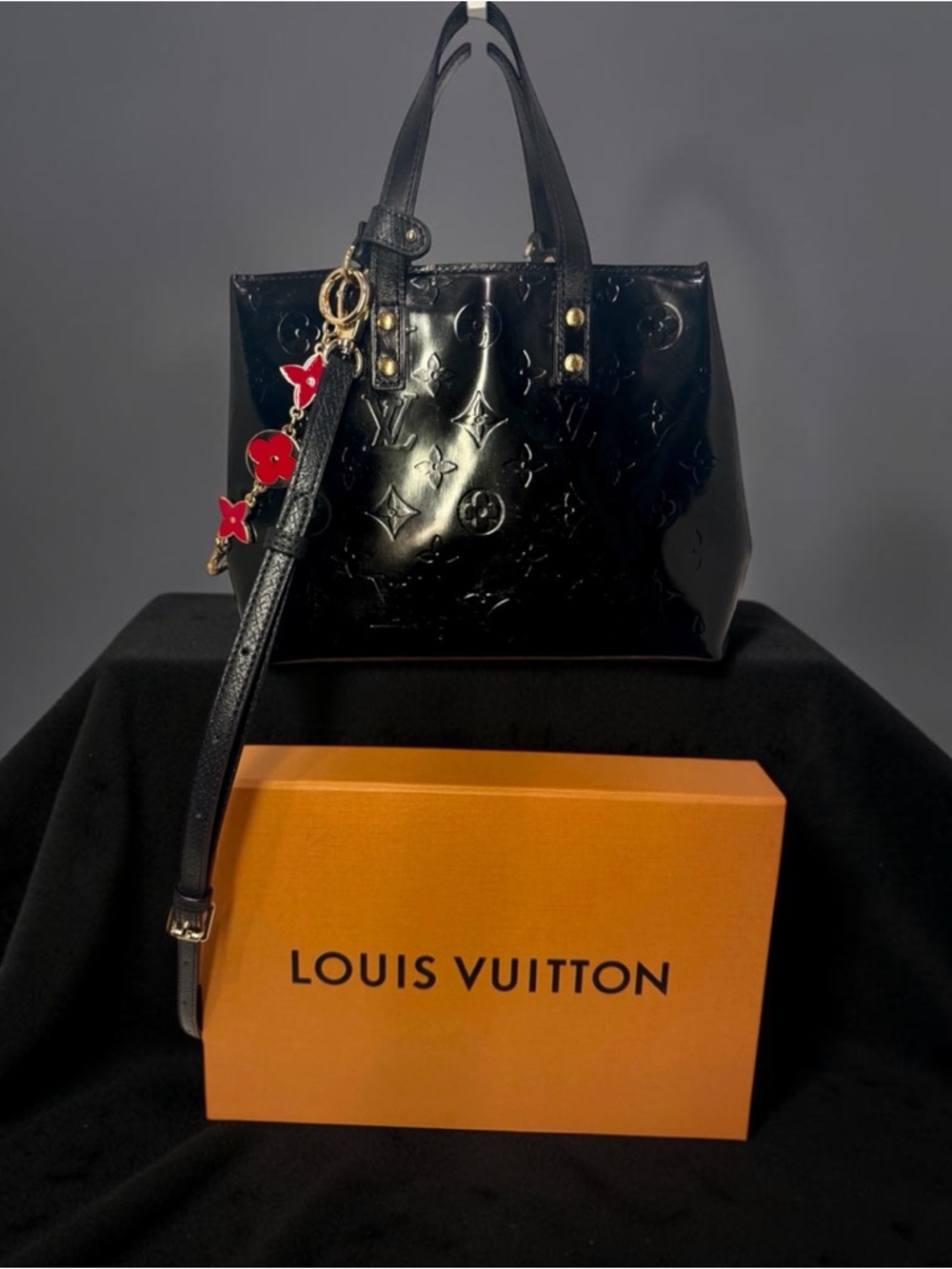 Louis Vuitton Vernis Reade tote